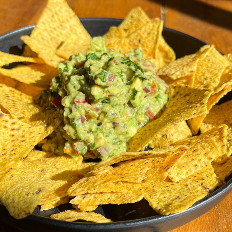 homemade chunky guacamole without garlic