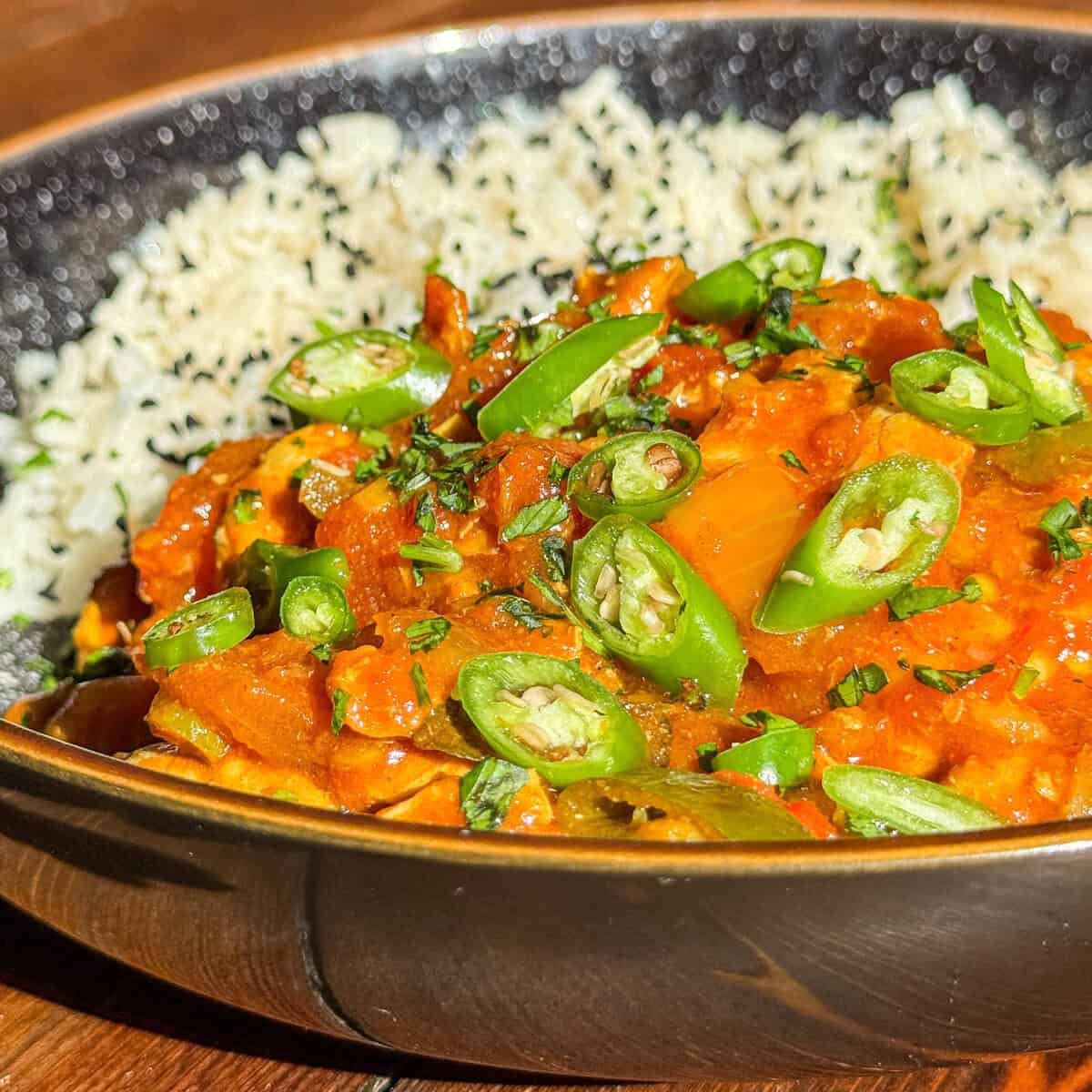 South Indian Garlic Chilli Chicken Curry, image size:1200x1200